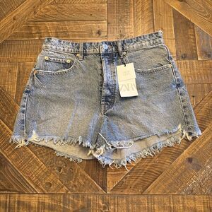 ZARA Women’s High Rise Cut Off Jean Shorts Size 10 Blue Denim Distressed Raw Hem